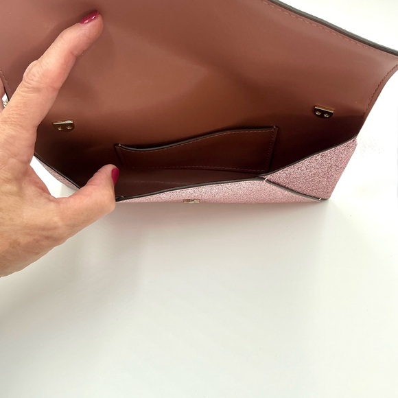 Kate Spade New York Burgess Court Glitter Chain Crossbody Clutch #587 - Picture 4 of 4